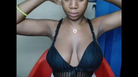 kinkyjuicexx online show from September 11, 3:41 am