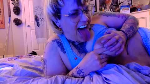 Snapshot of kinkypinkyplay2 chatting on February 11, 11:53 am Kinky Pinky online show from February 11, 11:53 am