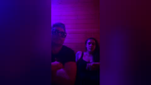 kinkyqueercouplemfjanda online show from July 9, 2:59 am