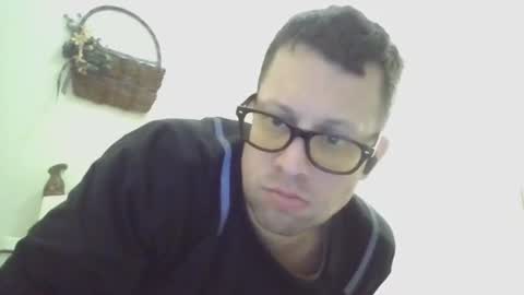 kinkystrides online show from March 28, 12:01 am