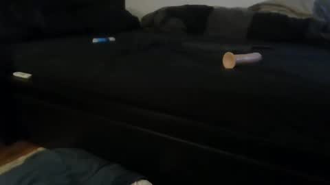 kinkysubmtl online show from December 22, 7:00 am