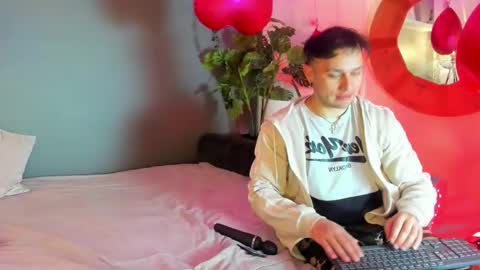 kira_exe online show from February 14, 12:41 pm