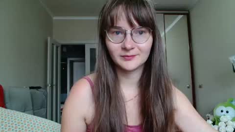 KiraGoldens online show from August 2, 6:37 am