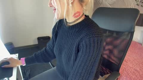 Kira online show from October 18, 1:54 am