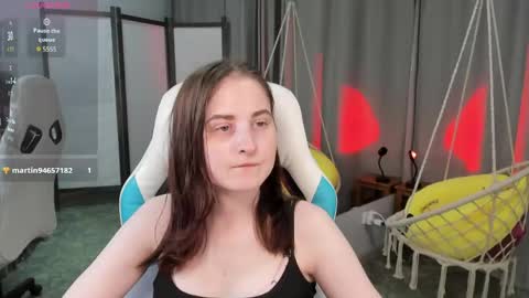 KiraParker online show from May 6, 3:40 pm