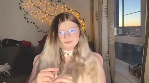 KiraYume online show from June 18, 10:26 pm