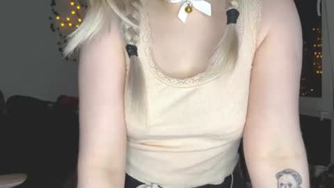 KiraYume online show from June 22, 9:11 pm