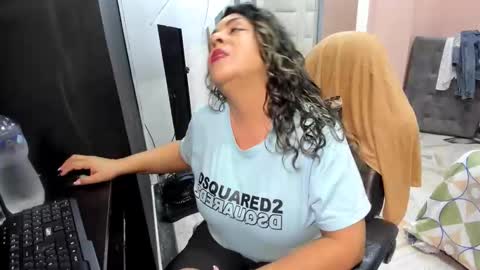 kriss online show from September 8, 4:39 pm