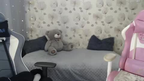 Tori online show from May 8, 9:26 am