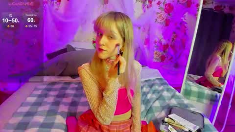 christie online show from November 14, 7:05 pm