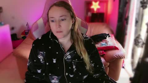 kissica online show from March 9, 11:58 am