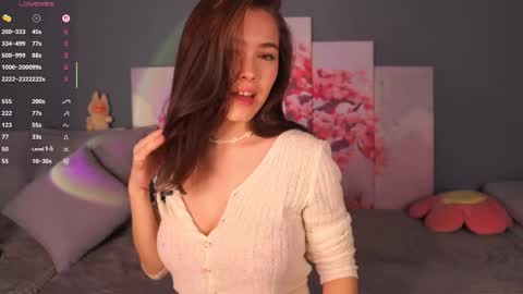 Lola online show from October 16, 7:30 am