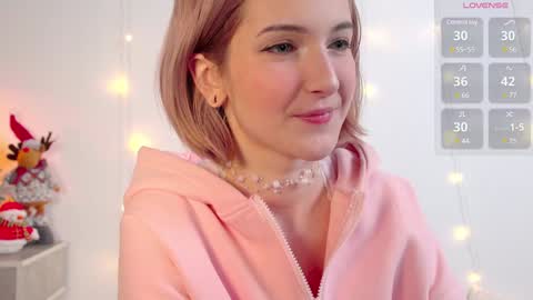 Snapshot of kisskiss_muah chatting on February 8, 2:05 pm Kate online show from February 8, 2:05 pm