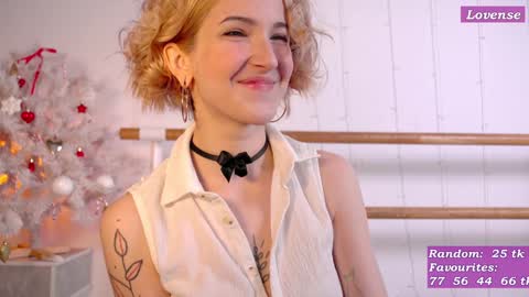 Snapshot of kisskiss_muah chatting on January 19, 2:06 pm Kate online show from January 19, 2:06 pm