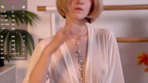 Snapshot of kisskiss_muah chatting on December 1, 7:38 pm Kate online show from December 1, 7:38 pm