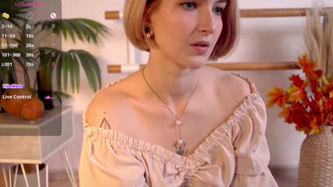 Snapshot of kisskiss_muah chatting on December 1, 4:32 pm Kate online show from December 1, 4:32 pm