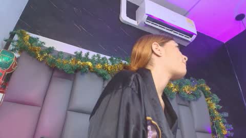 BELLA FLAME online show from December 2, 7:56 pm