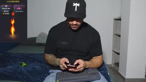 Snapshot of kite__ chatting on October 13, 4:03 am kite__ online show from October 13, 4:03 am