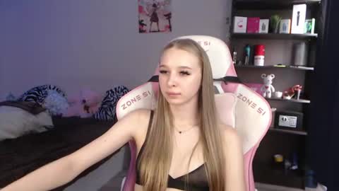 kitsuneyX online show from June 12, 3:05 am