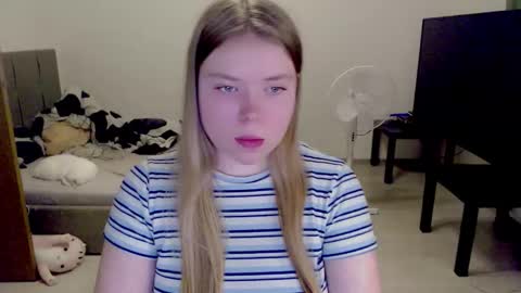 Jennyblonde and Emmabrunette online show from November 22, 4:16 pm