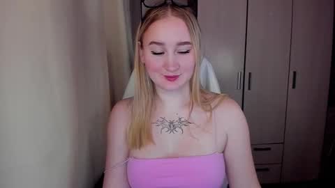 kitten_sun online show from February 13, 4:05 am