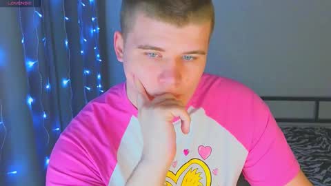 Vlad online show from December 15, 1:34 am