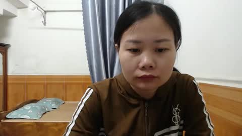kitti_baby2x online show from February 3, 1:24 am
