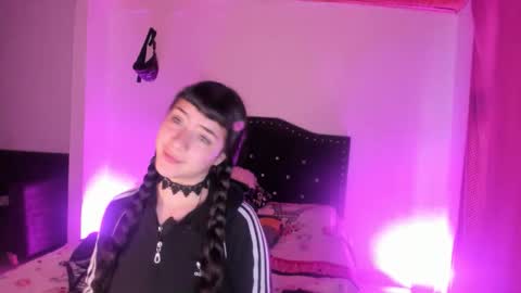 kitty__chs online show from December 4, 11:21 am