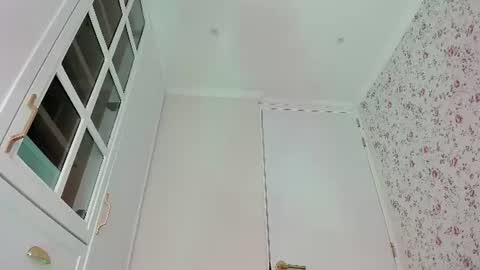 sophie online show from June 25, 7:08 pm