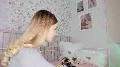 sophie online show from July 16, 6:11 pm