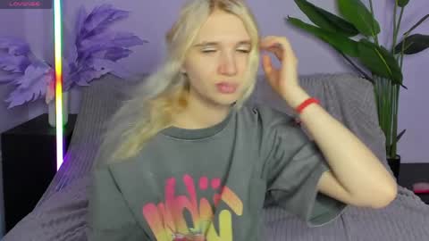 kitty blondy online show from April 6, 3:37 am