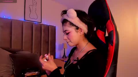Snapshot of kitty_gang chatting on February 13, 2:45 am Camila online show from February 13, 2:45 am