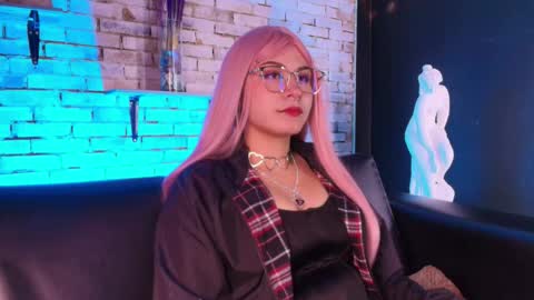 Kitty online show from February 15, 7:51 am