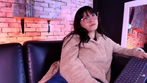 Kitty online show from December 22, 2:40 am