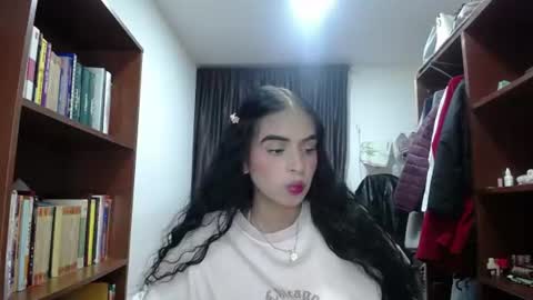 kitty_naugthy__ online show from July 14, 4:06 am