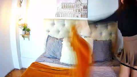 K I T T Y   online show from February 25, 8:01 pm