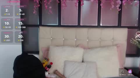 K I T T Y   online show from November 17, 8:00 pm