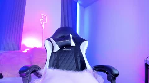 kitty online show from July 3, 6:07 am