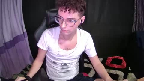 KittyCamKat online show from June 11, 8:40 pm