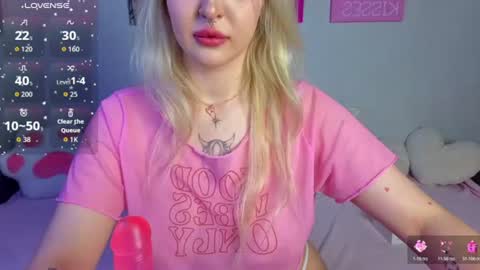 kittykendall online show from July 18, 7:16 pm