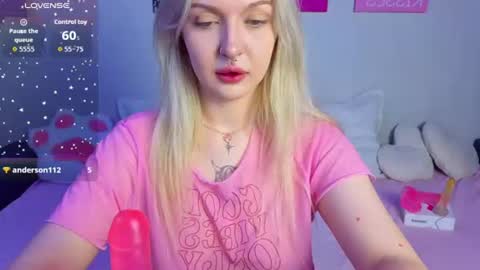 kittykendall online show from July 16, 6:22 pm