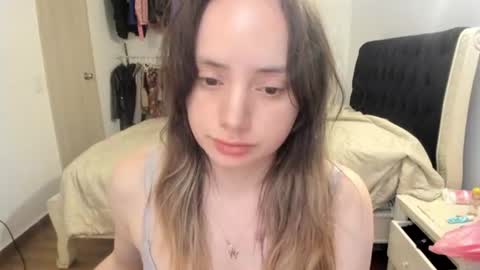 kittywantslove23 online show from June 14, 2:24 am