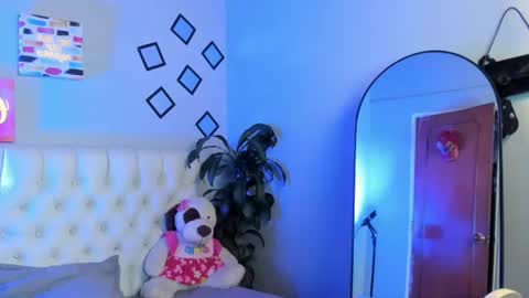 Kitty OXXO online show from June 16, 4:05 am