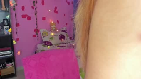 Snapshot of kittyzenn chatting on February 15, 7:28 pm Kitty Zen online show from February 15, 7:28 pm