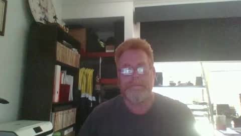 Snapshot of kiwi_boss61 chatting on December 16, 7:15 am kiwi_boss61 online show from December 16, 7:15 am