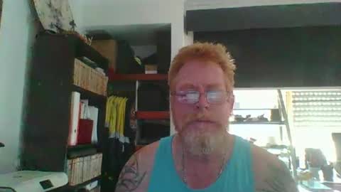 Snapshot of kiwi_boss61 chatting on January 9, 8:13 am kiwi_boss61 online show from January 9, 8:13 am