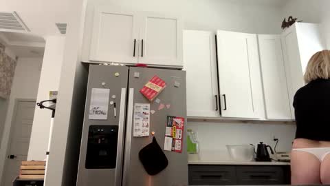 kkayla132 online show from March 20, 8:47 pm