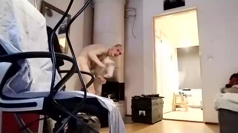 Erik online show from December 19, 12:23 pm