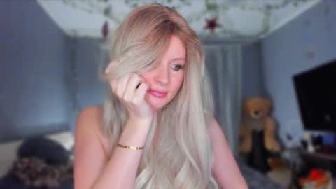 Klementinafanslyklementina6661 online show from February 4, 9:08 pm