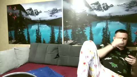 Kleosnow online show from April 15, 6:33 pm